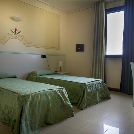 Eden Hotel Castel dʼArio المظهر الخارجي الصورة