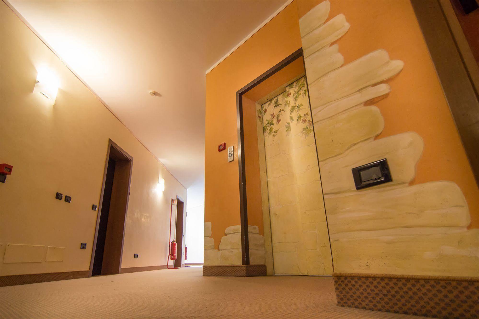 Eden Hotel Castel dʼArio المظهر الخارجي الصورة