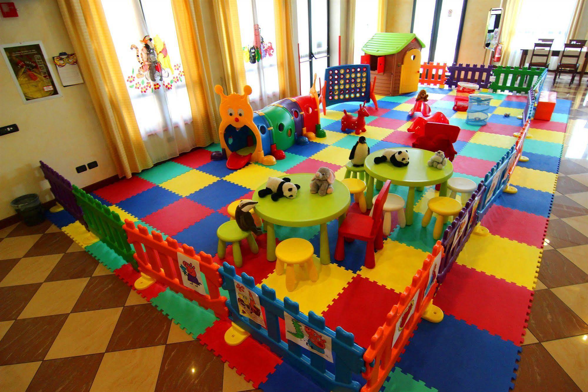 Eden Hotel Castel dʼArio المظهر الخارجي الصورة